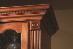 Traditional Master Walk-In Closet Moulding
