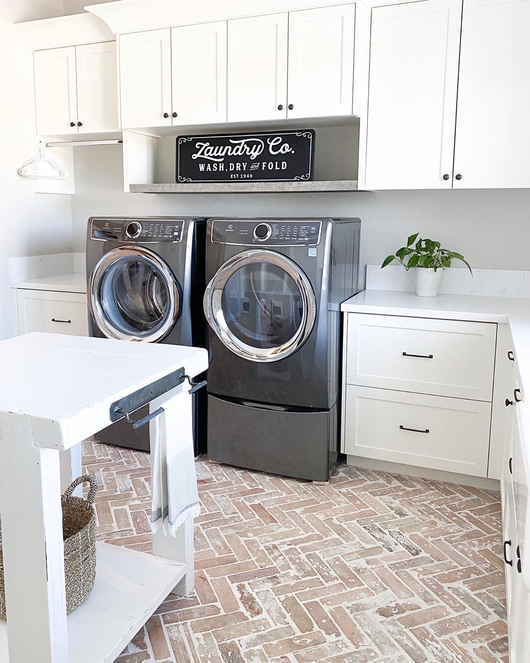 Custom Laundry Room Closets and Utility Rooms | Portland Closet Company