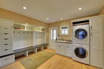 1_Laundry-Room-and-Mudroom-Combo