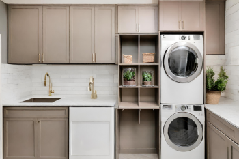 Laundry Room 8 - 1