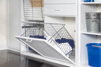 Laundry-Room-Wire-Laundry-Basket