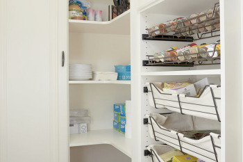 Pull-Out-Pantry-Baskets-and-Pull-Out-Spice-Racks
