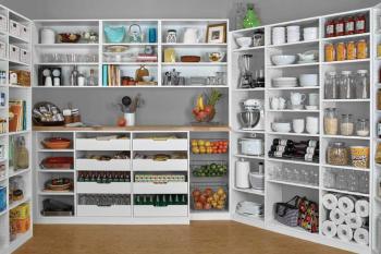 Walk-in-Pantry-Storage-with-Accessories