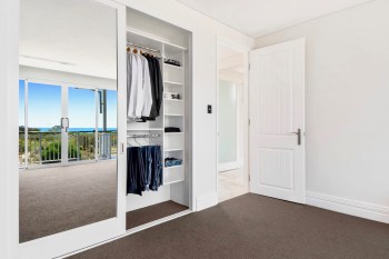 Reach-in Closet Custom