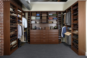Woodgrain-Walk-in-Closet-with-Eased-Edge-with-backing-1