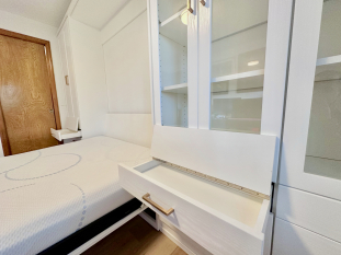 Murphy Bed White Rainer Wood Grain