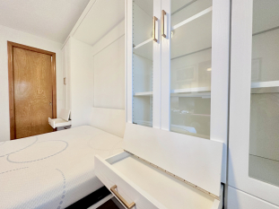 Murphy Bed White Rainer Wood Grain