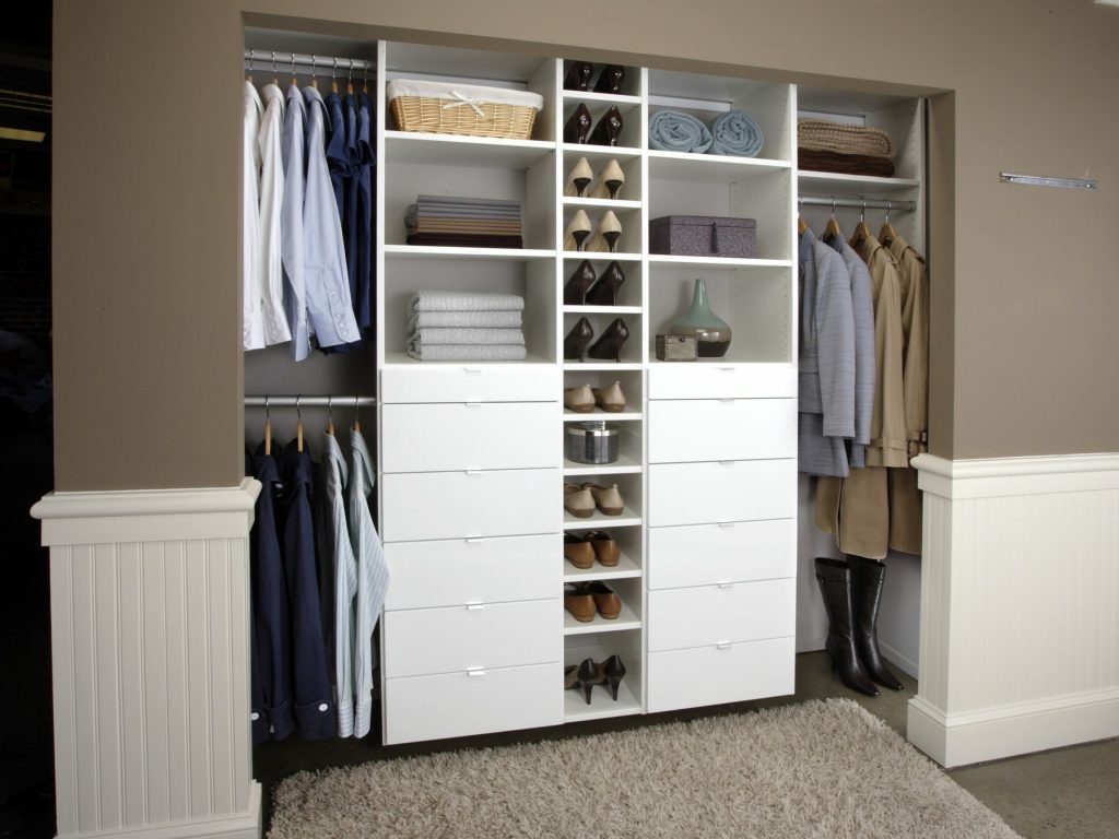 Reach in Closet His Hers scaled uai 2294x1721